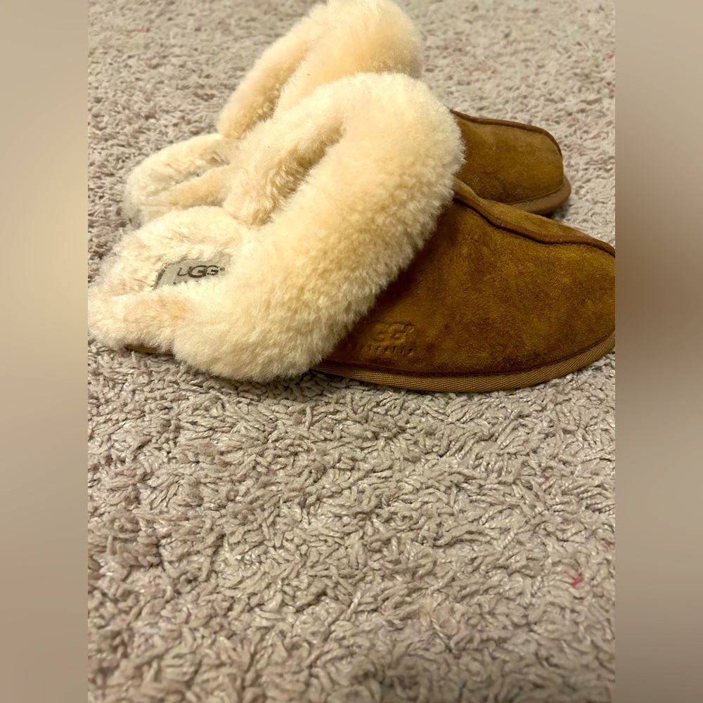UGG Australia Scruffette Chestnut Slippers - Size 7